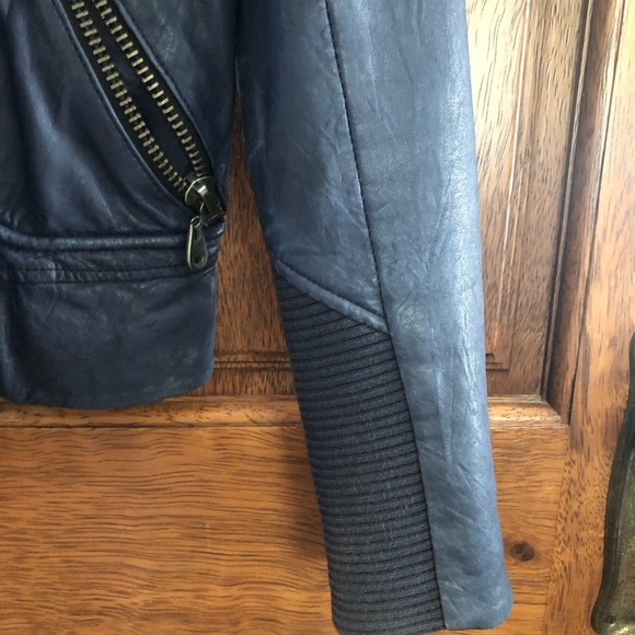 Doma faded navy color leather jacket with geometric lining xs - Picture 4 of 7